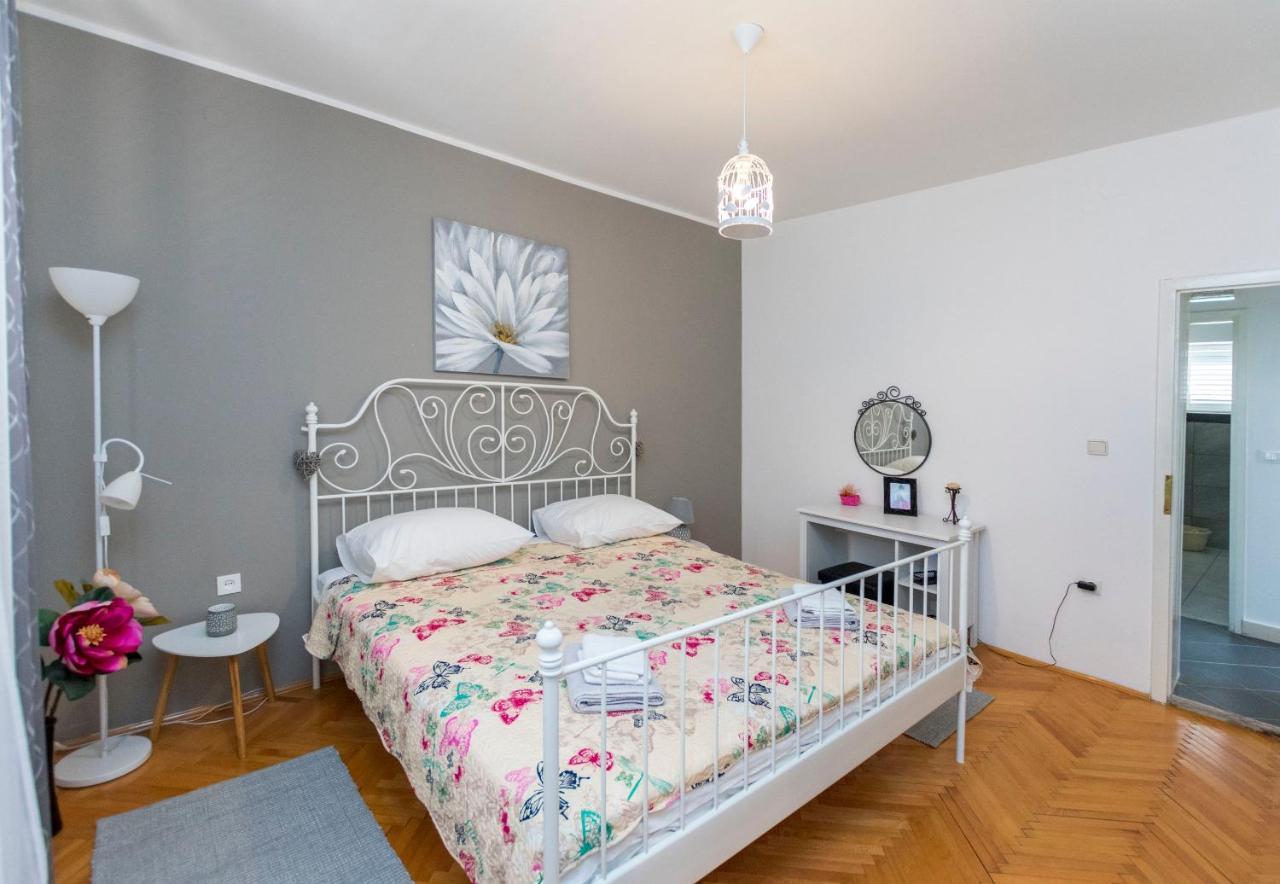 Apartments Zmika Primošten Extérieur photo