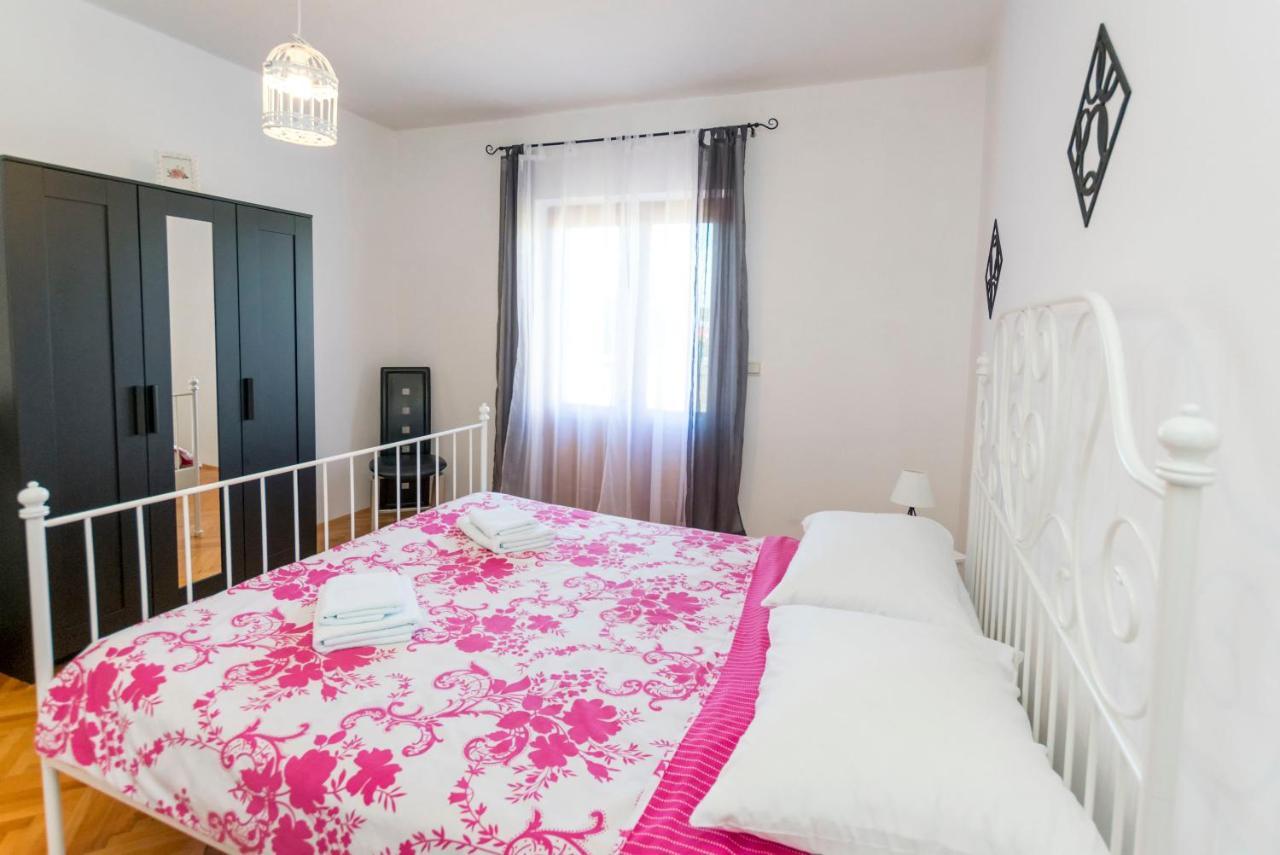 Apartments Zmika Primošten Extérieur photo